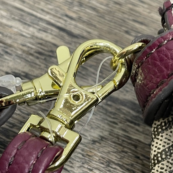 Liz Claiborne Burgundy and Cream Women's Bag NEW. Crossbody. Purse. - Picture 9 of 9